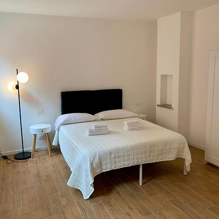 Appartamento Con Cortile Veneza Exterior foto