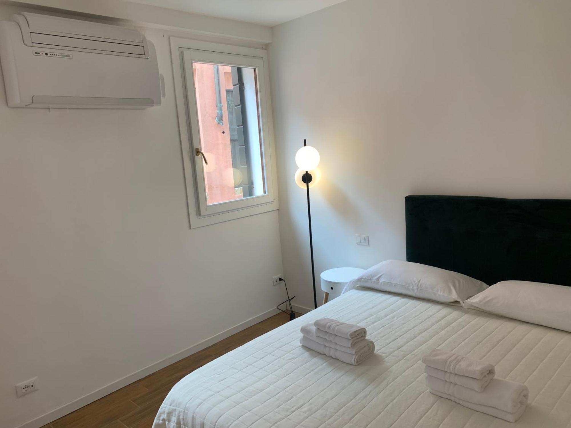 Appartamento Con Cortile Veneza Exterior foto